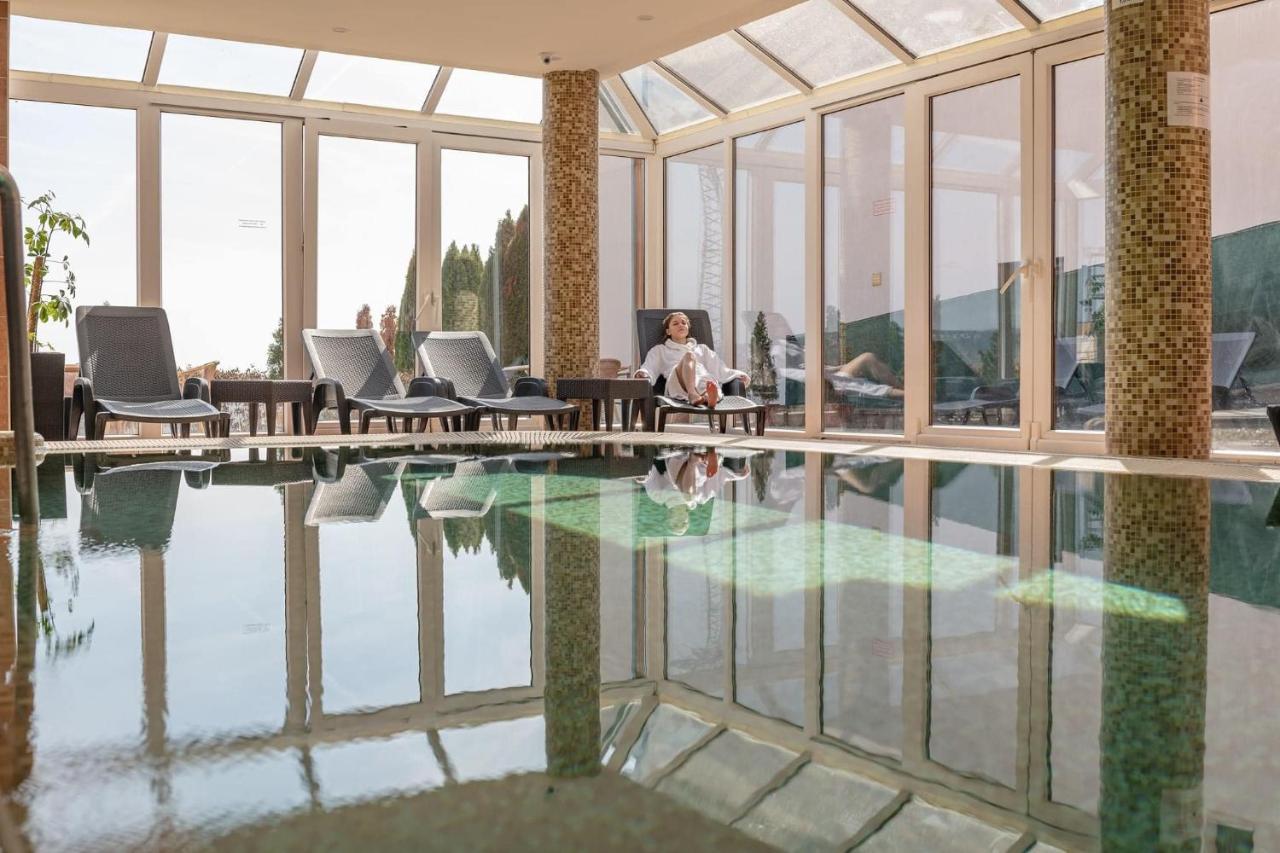 Bed and Breakfast Fonix Wellness *** 1 A Epulet Hévíz Exterior foto