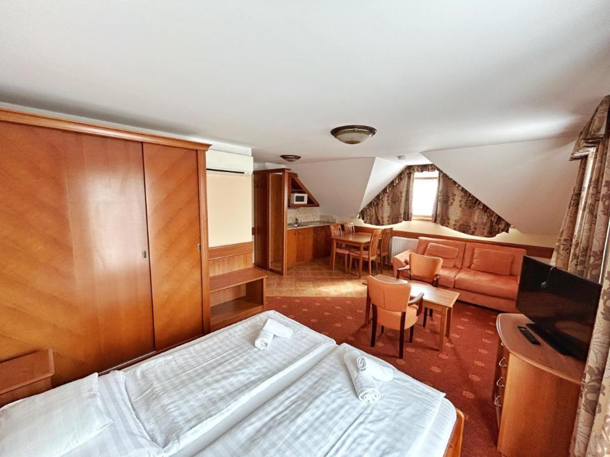 Bed and Breakfast Fonix Wellness *** 1 A Epulet Hévíz Exterior foto